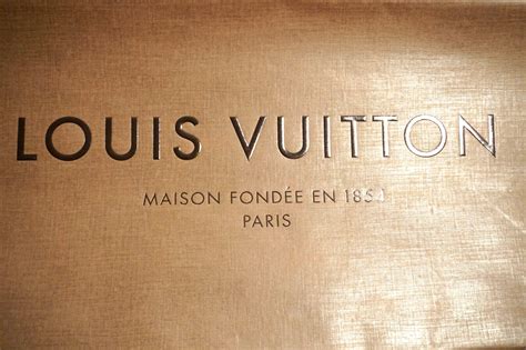 loro piana vs louis vuitton|loro piana.